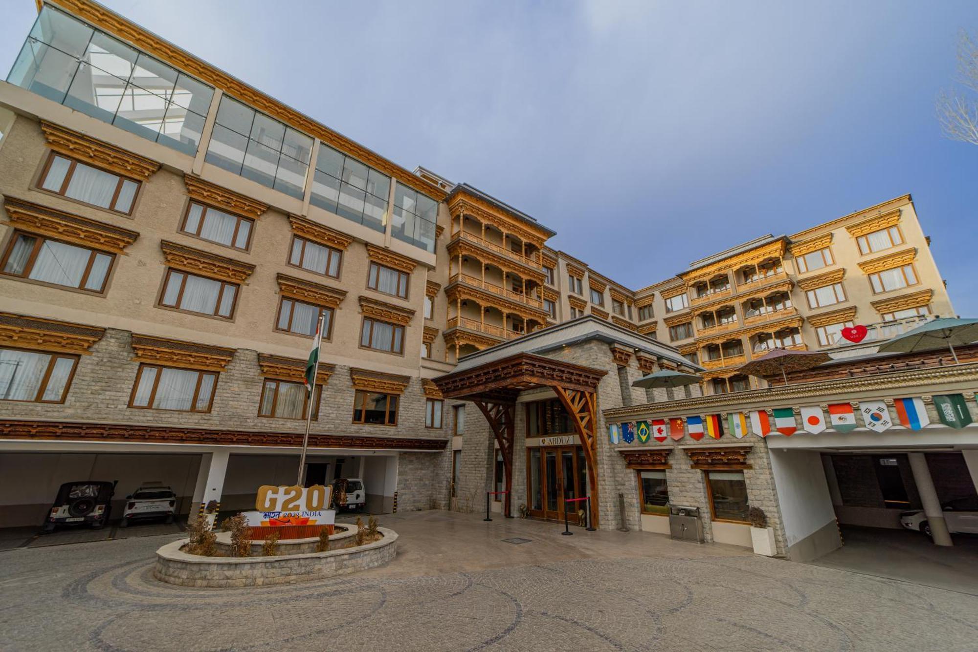 Hotel The Abduz Leh Exterior foto
