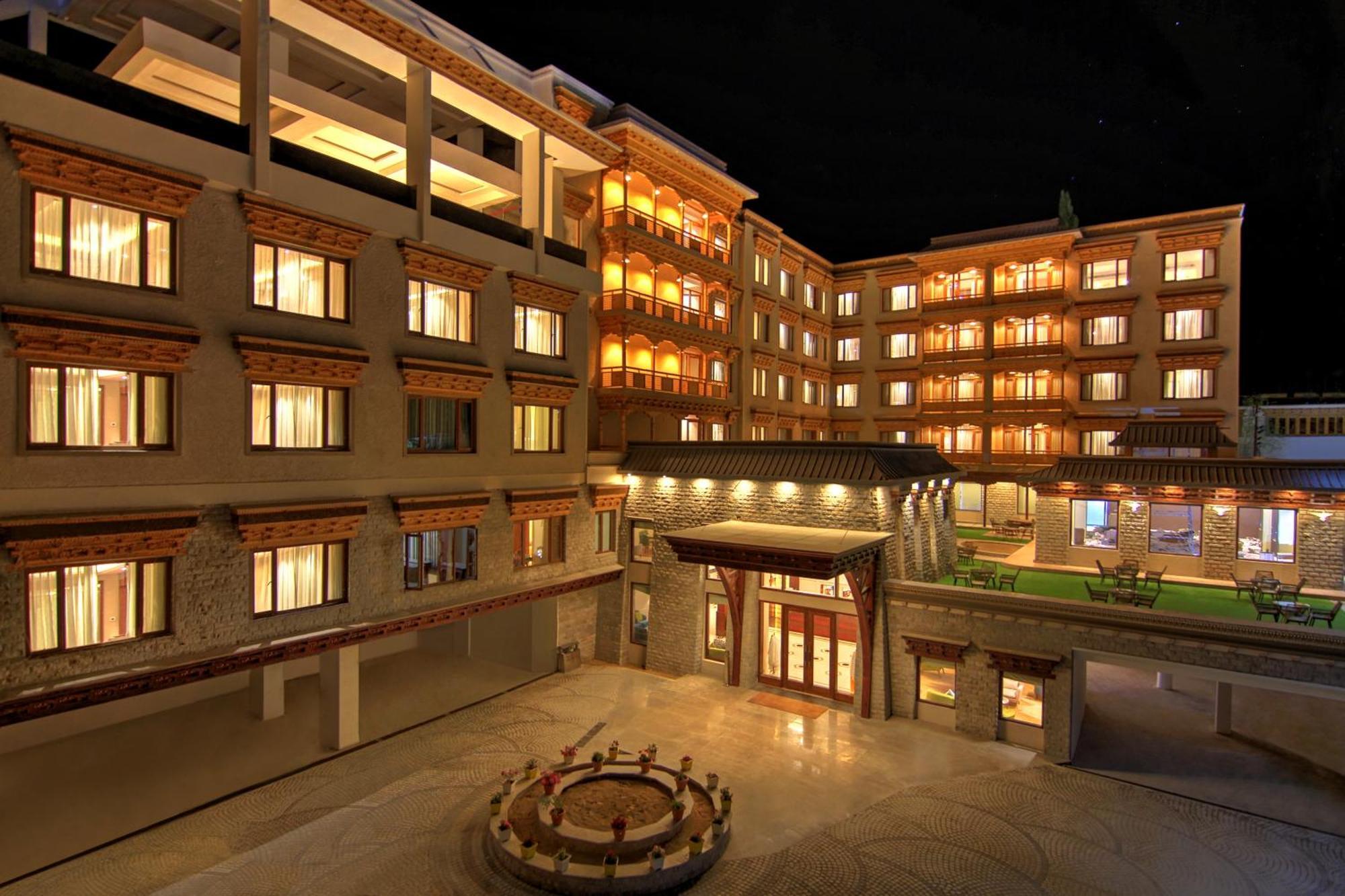 Hotel The Abduz Leh Exterior foto